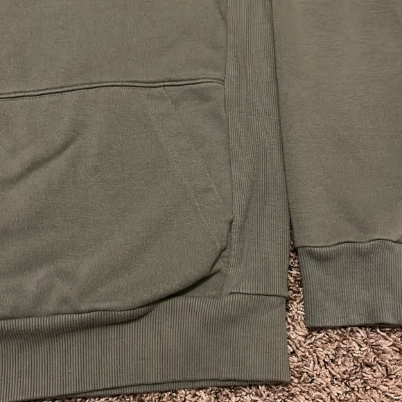 Green pullover - Picture 4 of 6
